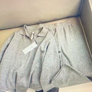 ALO Yoga Heather Gray Crew Neck Sweater Size M